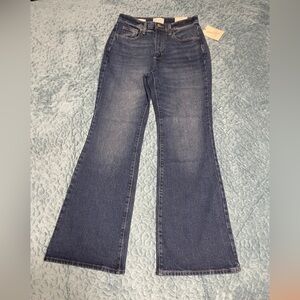 NWT Universal Thread Womens Blue Jeans Denim 6 Short High Rise Flare 5 Pocket